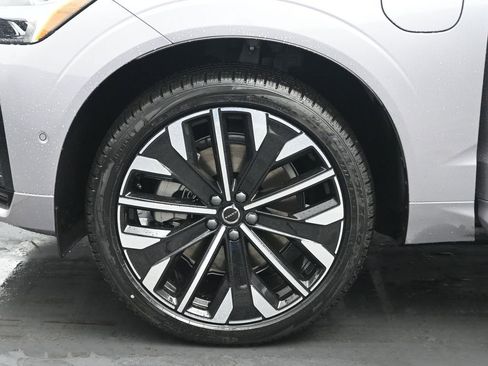 New 2026 Volvo XC60 T8 Ultra w/ Protection Package Premier image 28