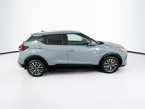 Used 2023 Nissan Kicks SV FWD image 10