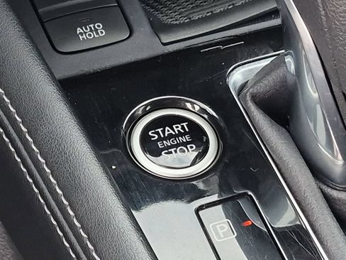 Used 2023 Nissan Kicks SV FWD image 14