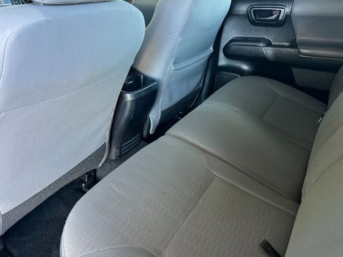 Certified 2017 Toyota Tacoma SR image 15