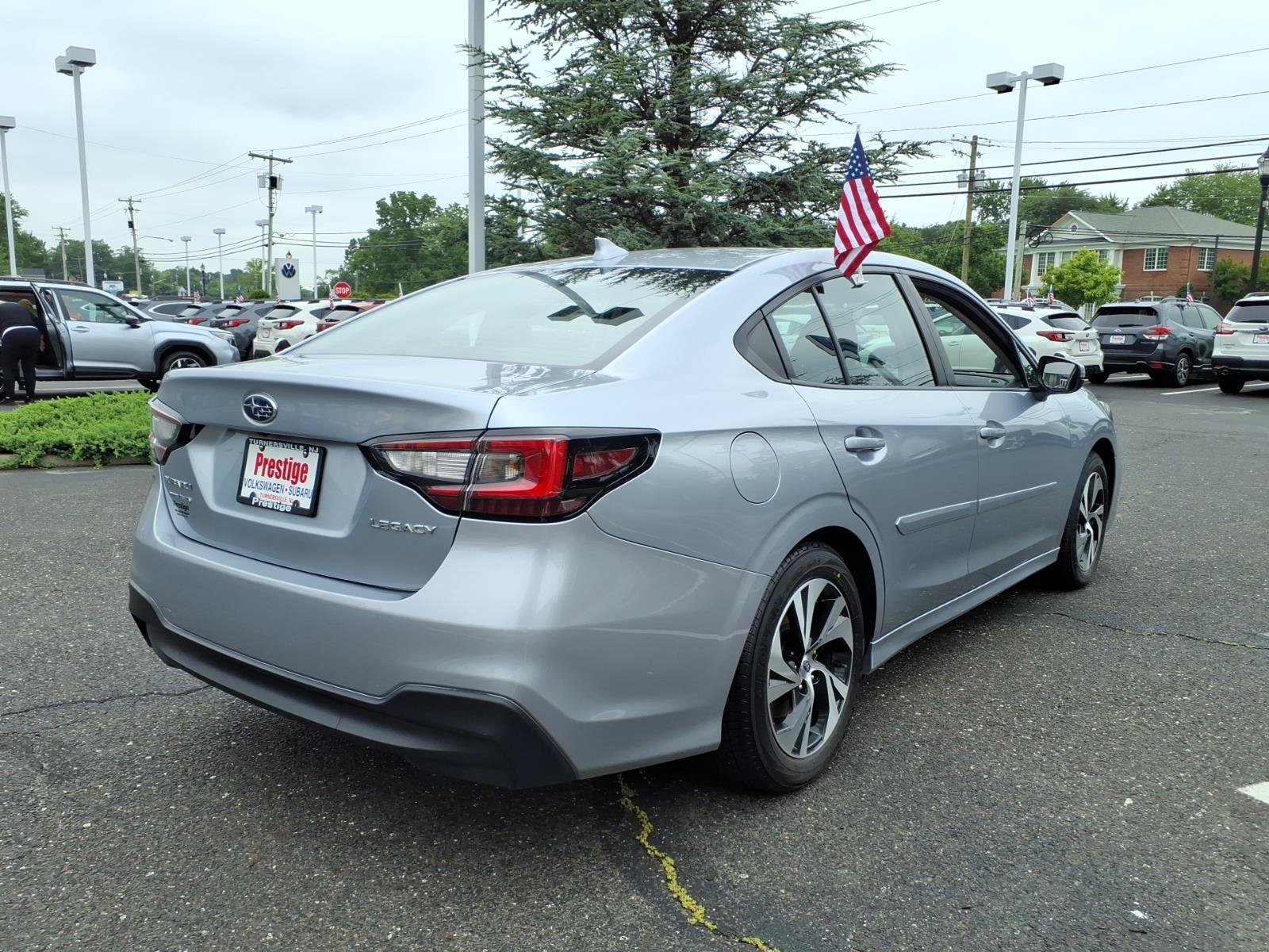 Used 2023 Subaru Legacy Premium AWD/4WD image 2