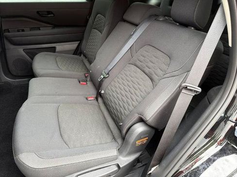 Certified 2025 Nissan Pathfinder S AWD/4WD image 18
