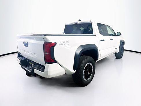 Used 2024 Toyota Tacoma TRD Off-Road AWD/4WD image 9