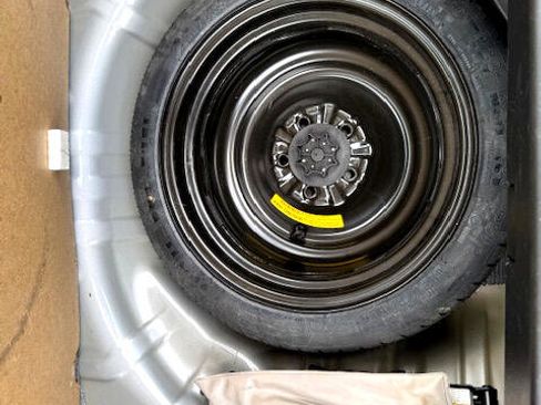 Used 2012 Mitsubishi Eclipse GS image 19