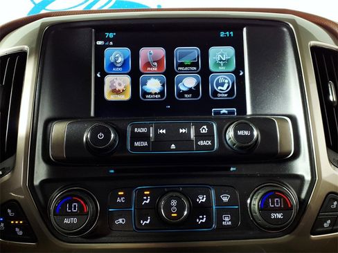 Used 2017 Chevrolet Silverado 1500 High Country image 23