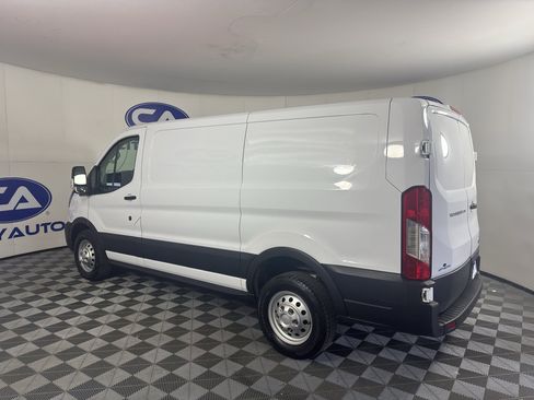 Used 2023 Ford Transit 250 Low Roof AWD image 5