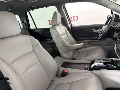 Used 2020 Honda Pilot Touring image 16
