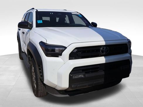 Used 2025 Toyota 4Runner SR5 AWD/4WD image 6