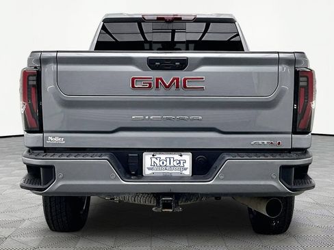 Used 2024 GMC Sierra 3500 AT4 w/ Technology Package AWD/4WD image 4