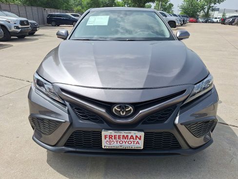 Used 2024 Toyota Camry SE w/ Convenience Package FWD image 9