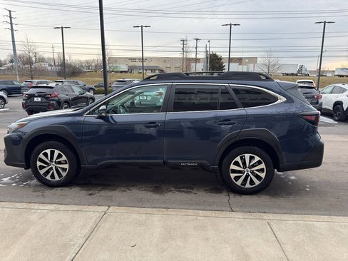 Used 2025 Subaru Outback Premium w/ Popular Package #1A image 6