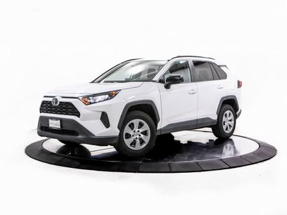 Used 2021 Toyota RAV4 LE w/ Carpet Mat Package (TMS)