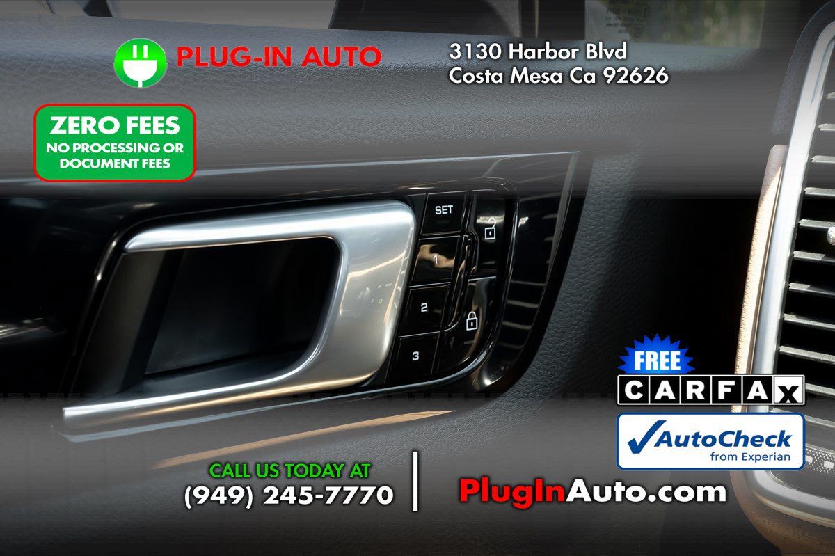 Used 2021 Porsche Cayenne E-Hybrid Coupe AWD/4WD image 22