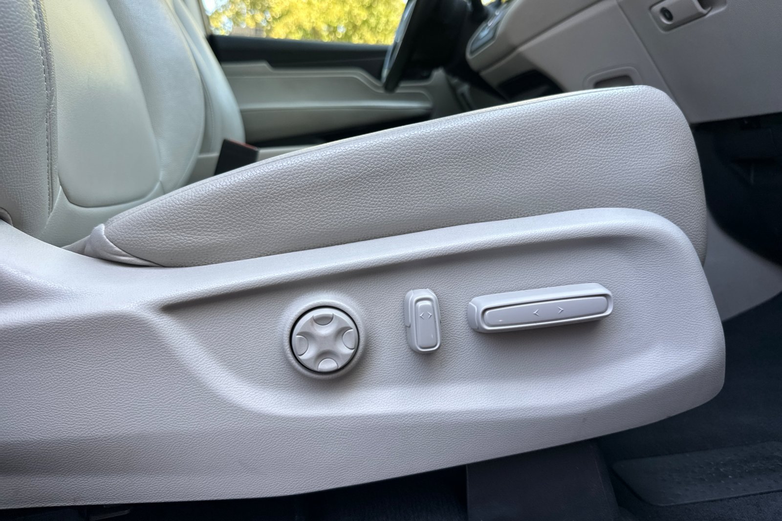 Used 2025 Honda Odyssey EX-L image 24