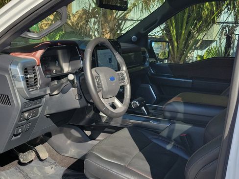 Used 2021 Ford F150 Lariat w/ Equipment Group 502A High image 22