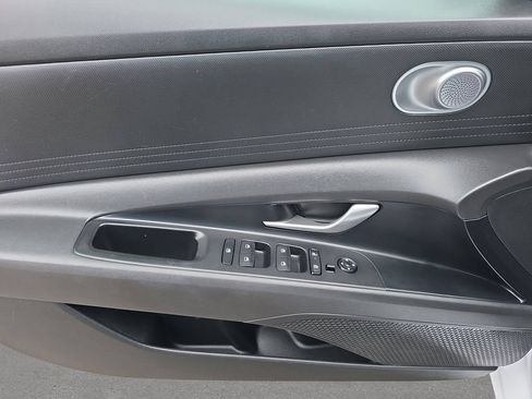 Certified 2024 Hyundai Elantra SEL FWD image 16