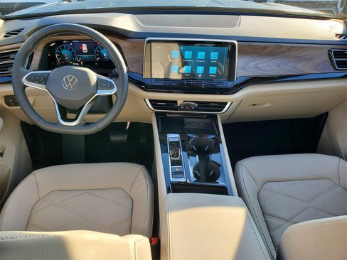 New 2026 Volkswagen Atlas SE image 6