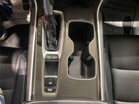 Used 2018 Honda Accord Sport image 38