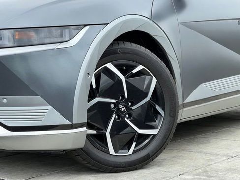 Certified 2024 Hyundai Ioniq 5 Limited RWD image 2