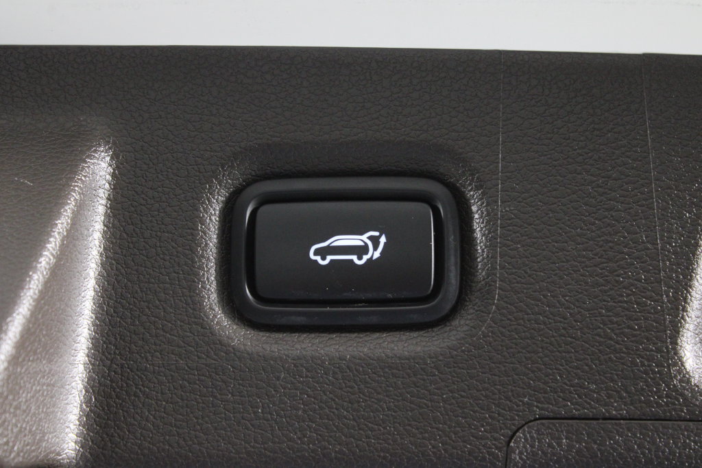 Used 2020 Hyundai Santa Fe Limited FWD image 20