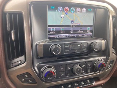 Used 2018 Chevrolet Silverado 3500 High Country w/ Duramax Plus Package image 8