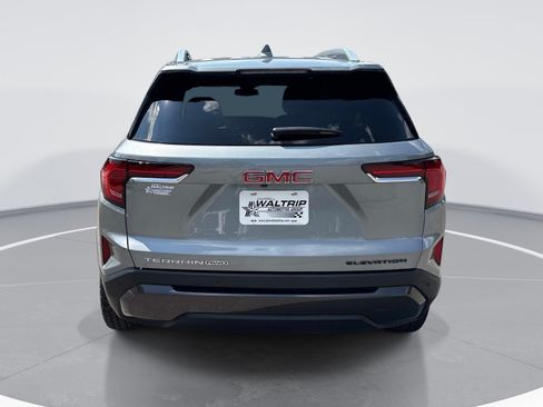 Used 2025 GMC Terrain Elevation w/ Elevation Premium Package AWD/4WD image 7