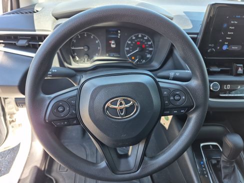 Used 2023 Toyota Corolla LE w/ Carpet Mat Package (TMS) FWD image 9