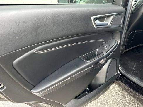 Certified 2023 Ford Edge Titanium AWD/4WD image 17