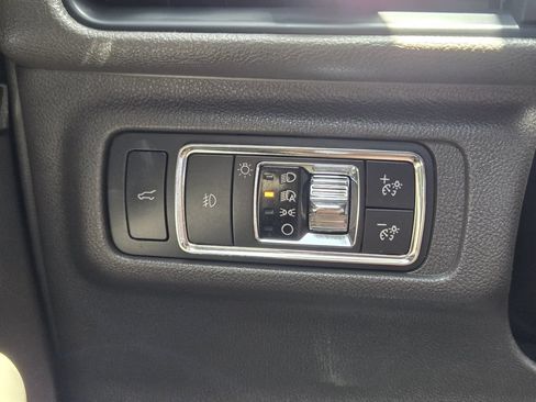 Used 2021 Lincoln Corsair Reserve w/ Equipment Group 201A FWD image 26