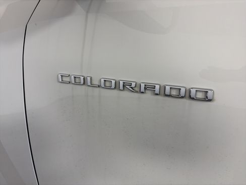 Certified 2024 Chevrolet Colorado LT w/ LT Convenience Package AWD/4WD image 19