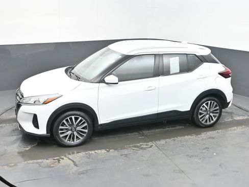 Used 2021 Nissan Kicks SV image 29
