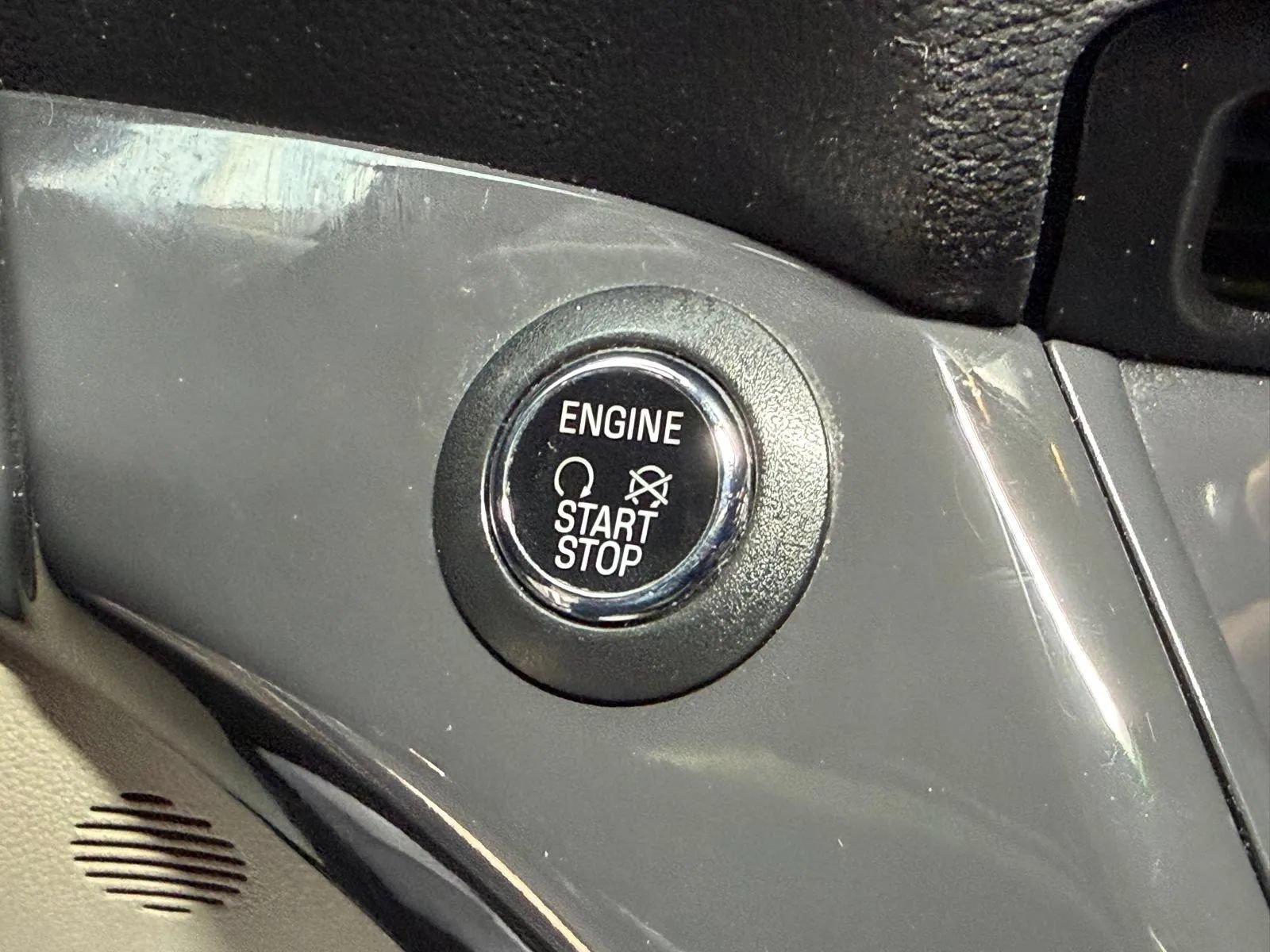Used 2016 Ford Escape Titanium w/ Equipment Group 301A FWD image 32