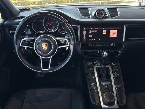 Used 2020 Porsche Macan AWD/4WD image 14