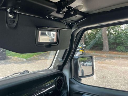 Used 2023 Jeep Wrangler Unlimited Sport AWD/4WD image 30