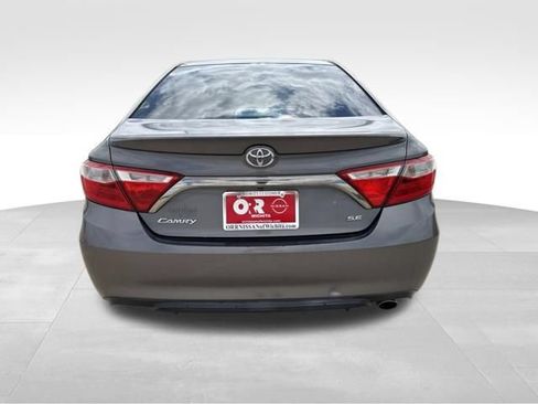 Used 2016 Toyota Camry SE FWD image 7