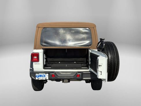 Used 2019 Jeep Wrangler Sport image 35