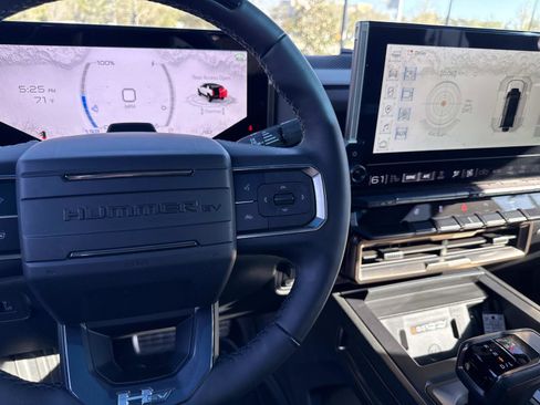 Used 2024 GMC Hummer EV 2X w/ LPO, Illumination Package image 29