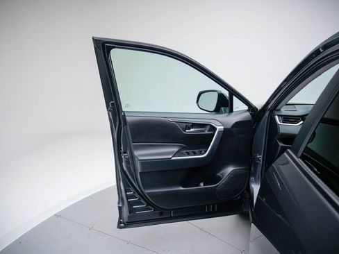 Used 2024 Toyota RAV4 XLE image 16