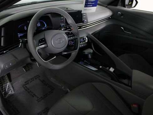 Certified 2026 Hyundai Elantra Sport FWD image 19