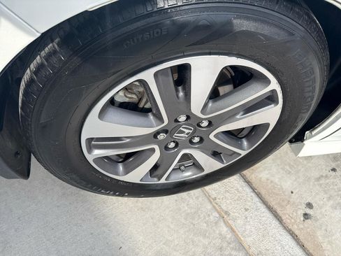 Used 2014 Honda Odyssey Touring image 19