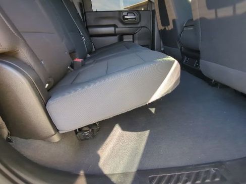 Used 2022 Chevrolet Silverado 2500 Custom w/ Custom Convenience Package image 19