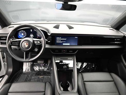 Certified 2025 Porsche Macan Electric RWD image 6