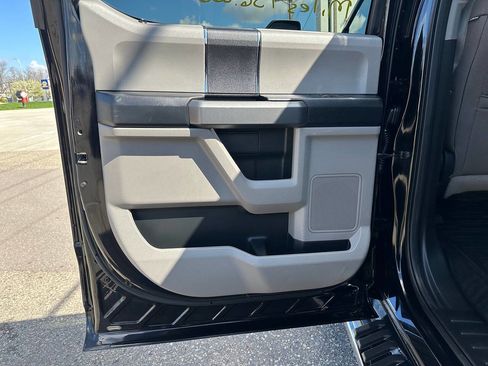 Used 2017 Ford F250 XLT w/ XLT Value Package AWD/4WD image 39