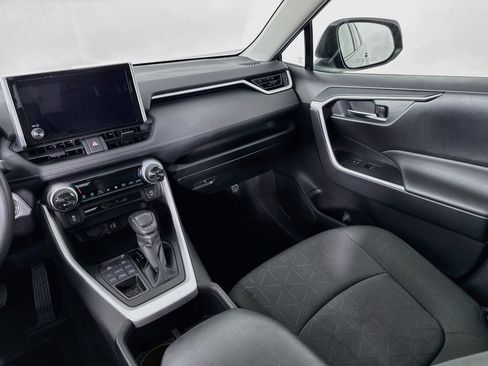 Certified 2025 Toyota RAV4 XLE AWD/4WD image 21