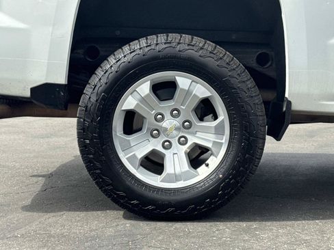 Used 2018 Chevrolet Silverado 1500 LT w/ All Star Edition AWD/4WD image 32