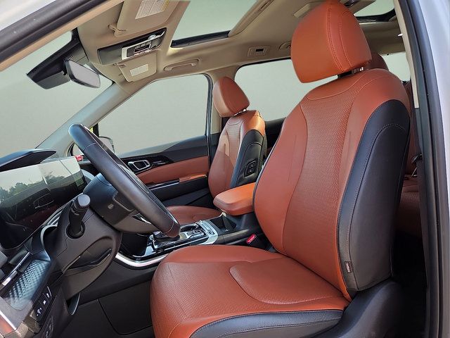 Used 2024 Kia Carnival SX Prestige FWD image 18