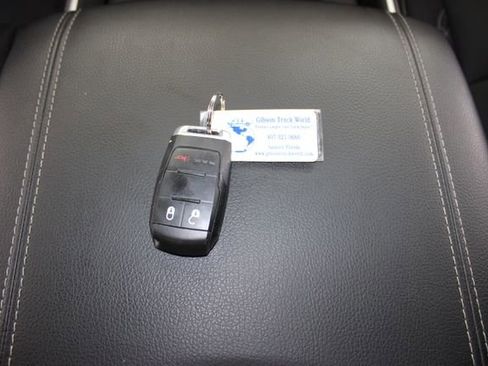 Used 2024 RAM 2500 Big Horn w/ Sport Appearance Package AWD/4WD image 30