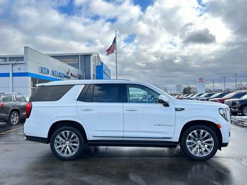 Used 2021 GMC Yukon Denali w/ Denali Premium Package image 13