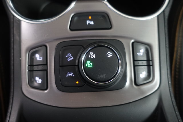Used 2024 GMC Terrain AT4 w/ Tech Package AWD/4WD image 19