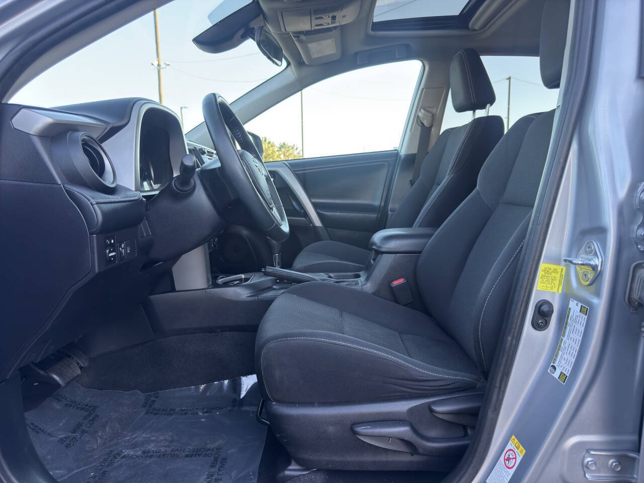 Used 2018 Toyota RAV4 XLE w/ All Weather Liner Package FWD image 10